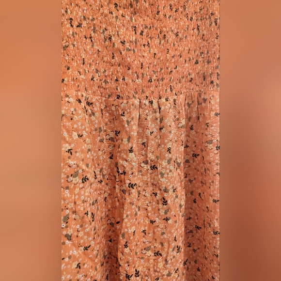 New dress never worn - Picture 3 of 4